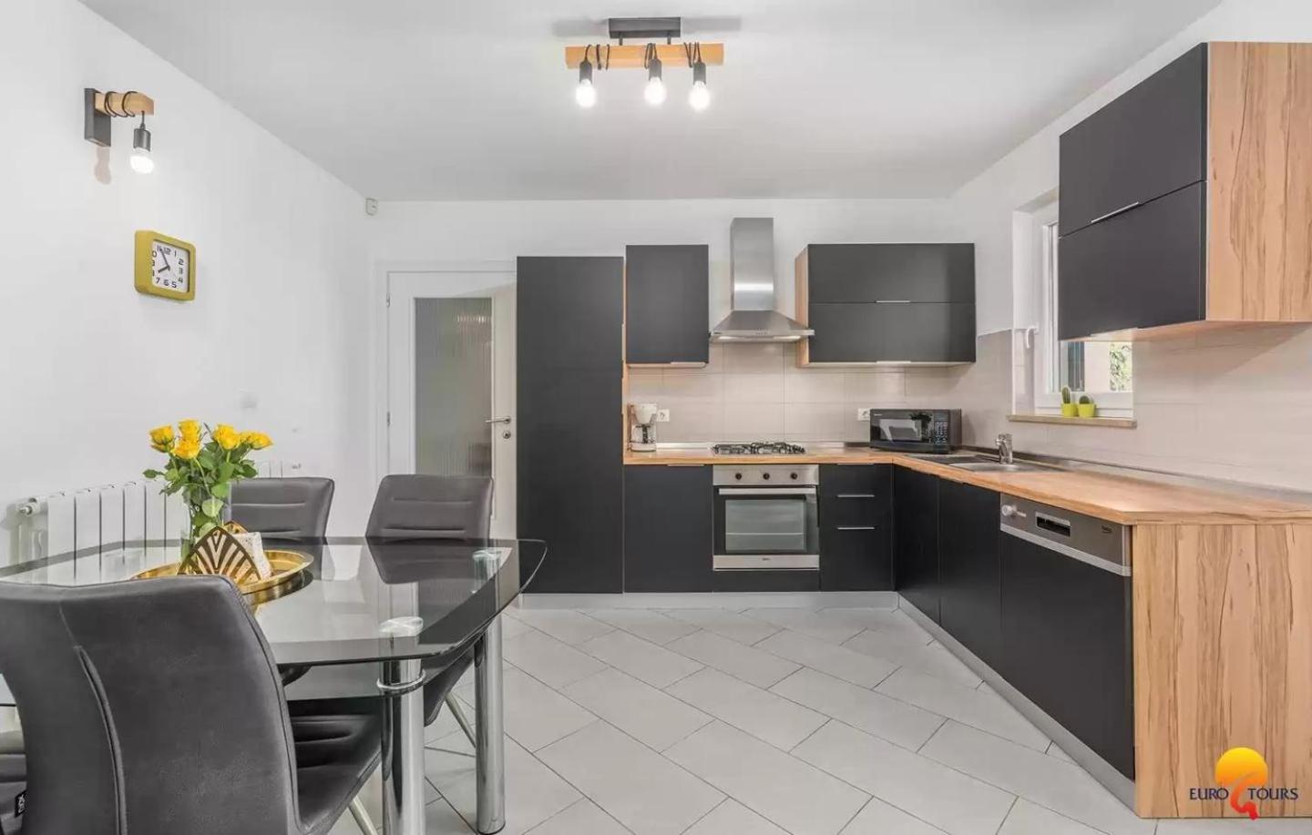 Villa Grguci กานฟานาร์ ภายนอก รูปภาพ
