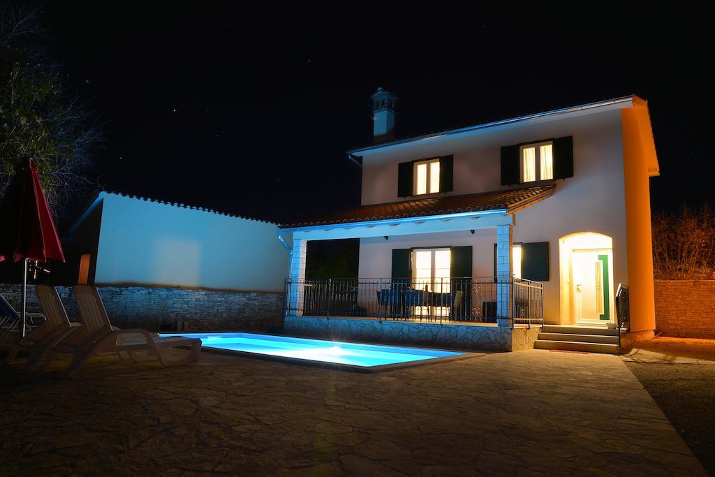 Villa Grguci กานฟานาร์ ภายนอก รูปภาพ